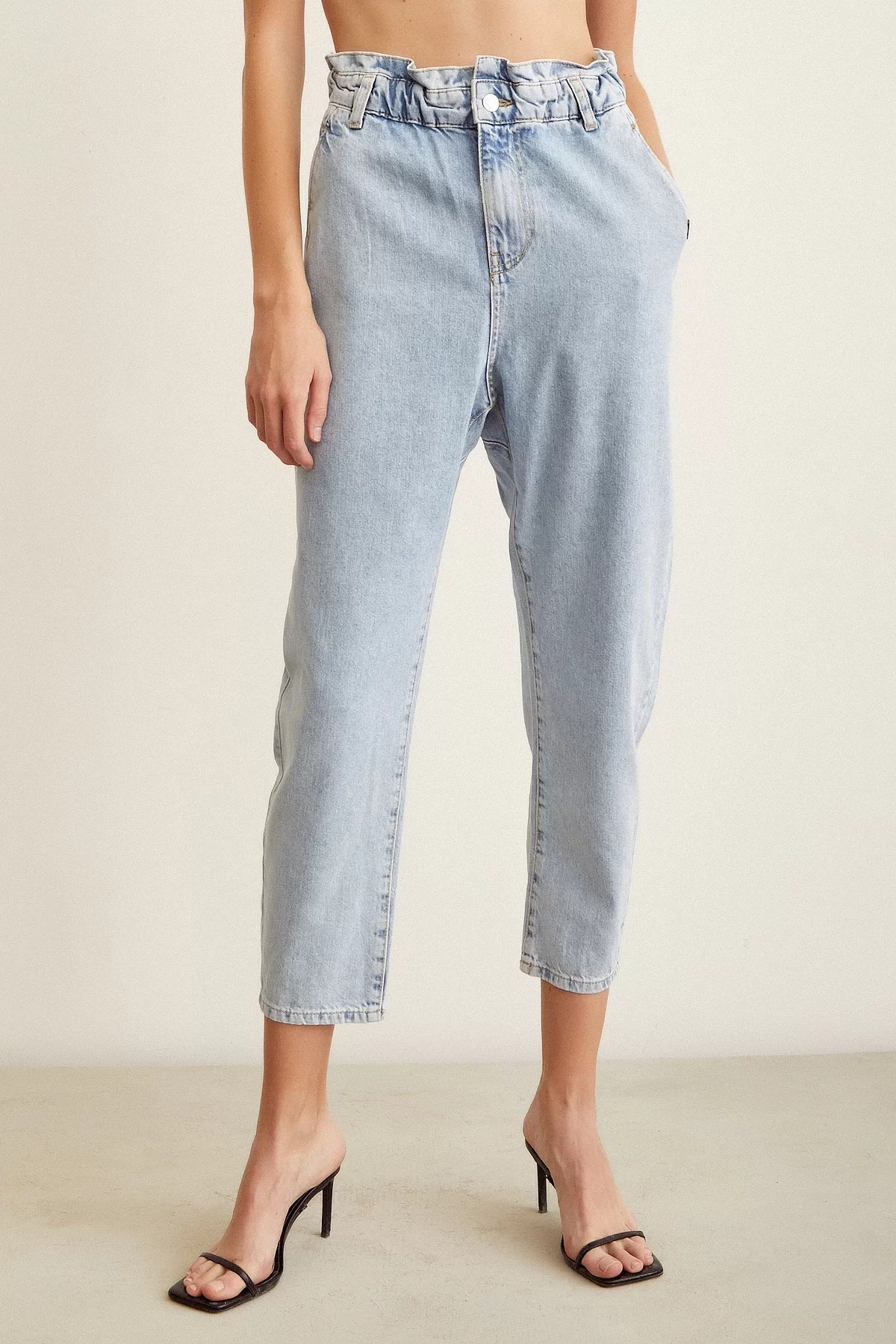 Elastischer Bund Mom Jeans Eisblau