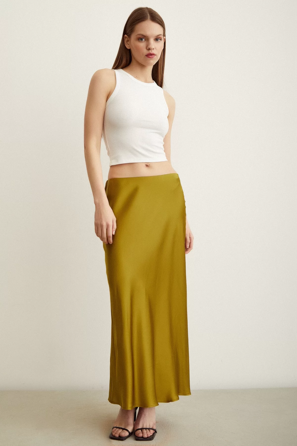 Slant Satin Skirt Olive