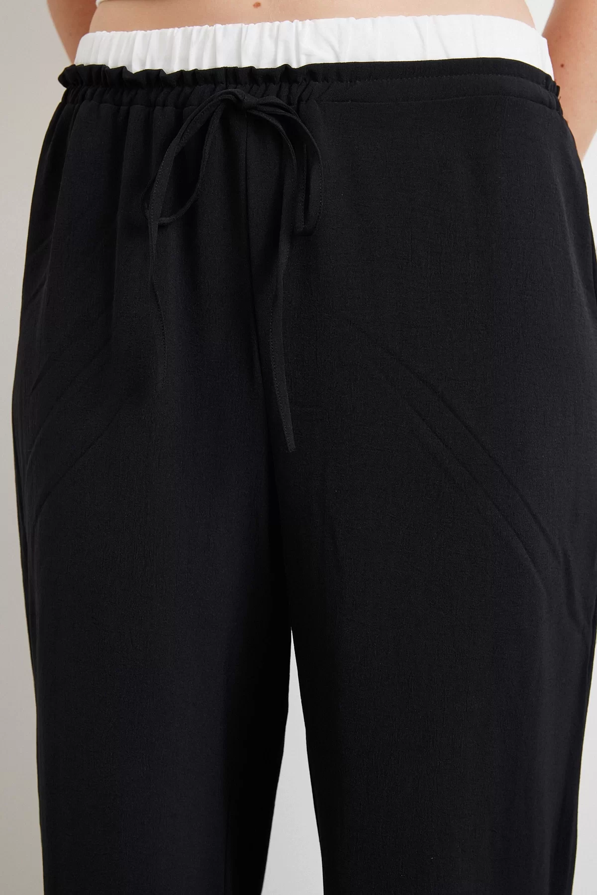 Bel Bantlı Wide Leg Pantolon Siyah