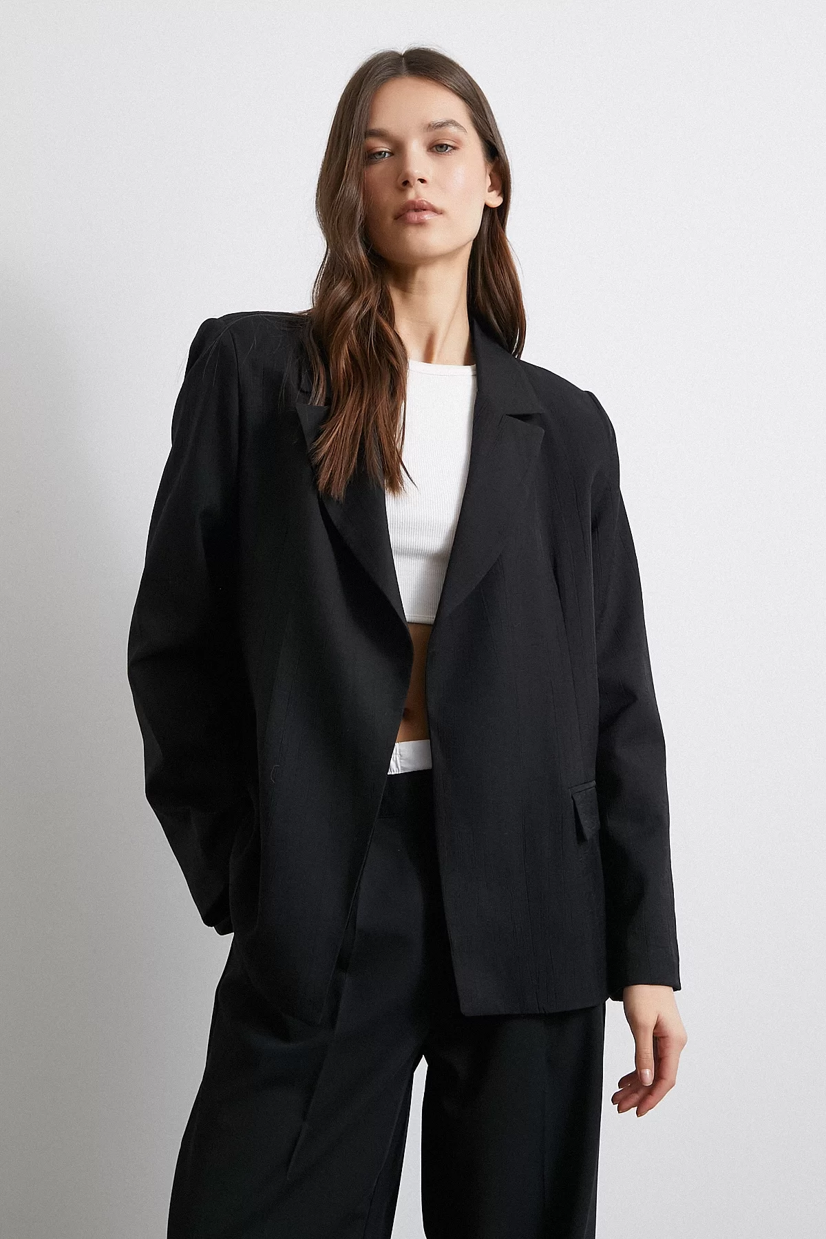 Çizgi Astarlı Dökümlü Blazer Ceket Siyah