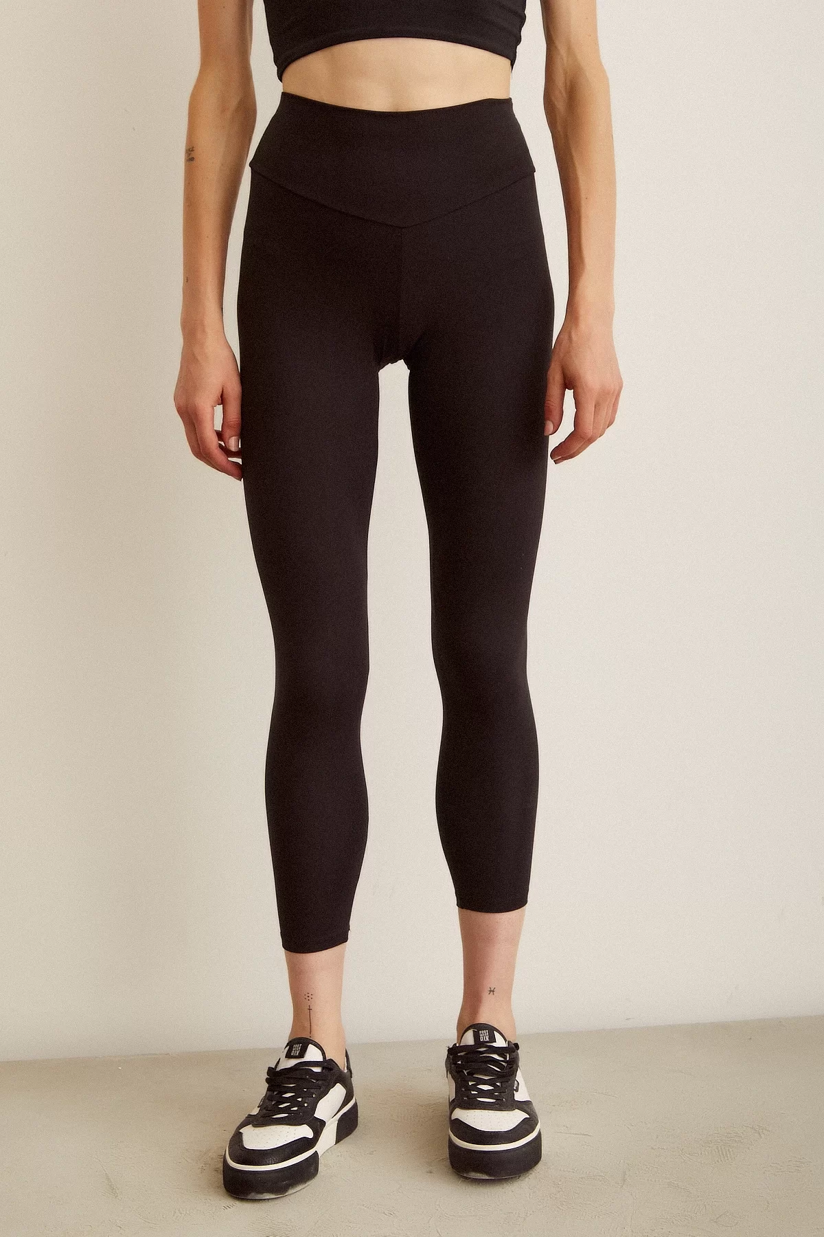 Formgebende Leggings Schwarz