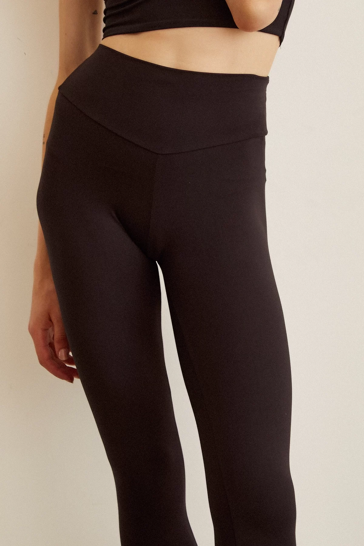 Formgebende Leggings Schwarz