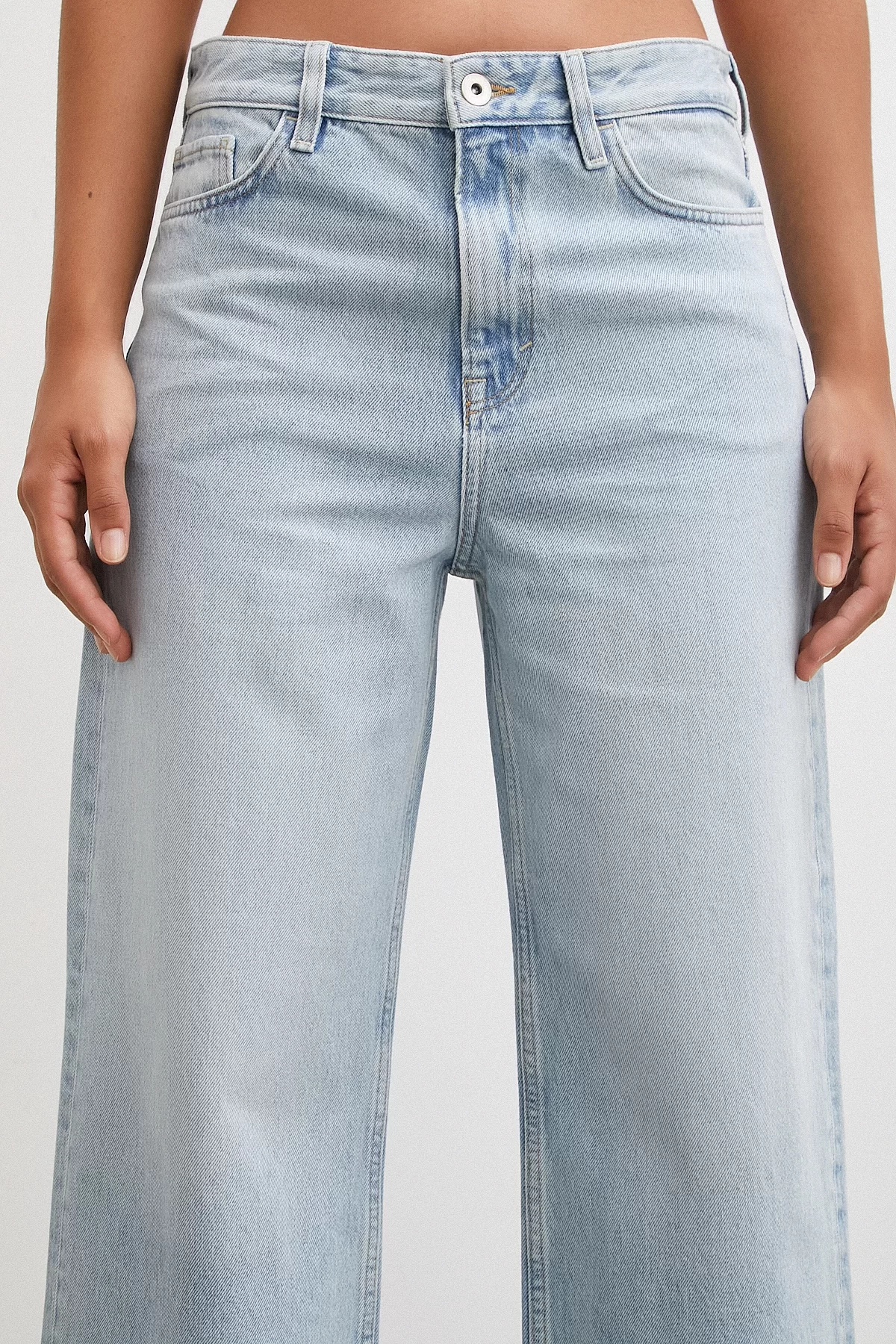 High Rise Wide Leg Slouchy Jeans Ice Blue