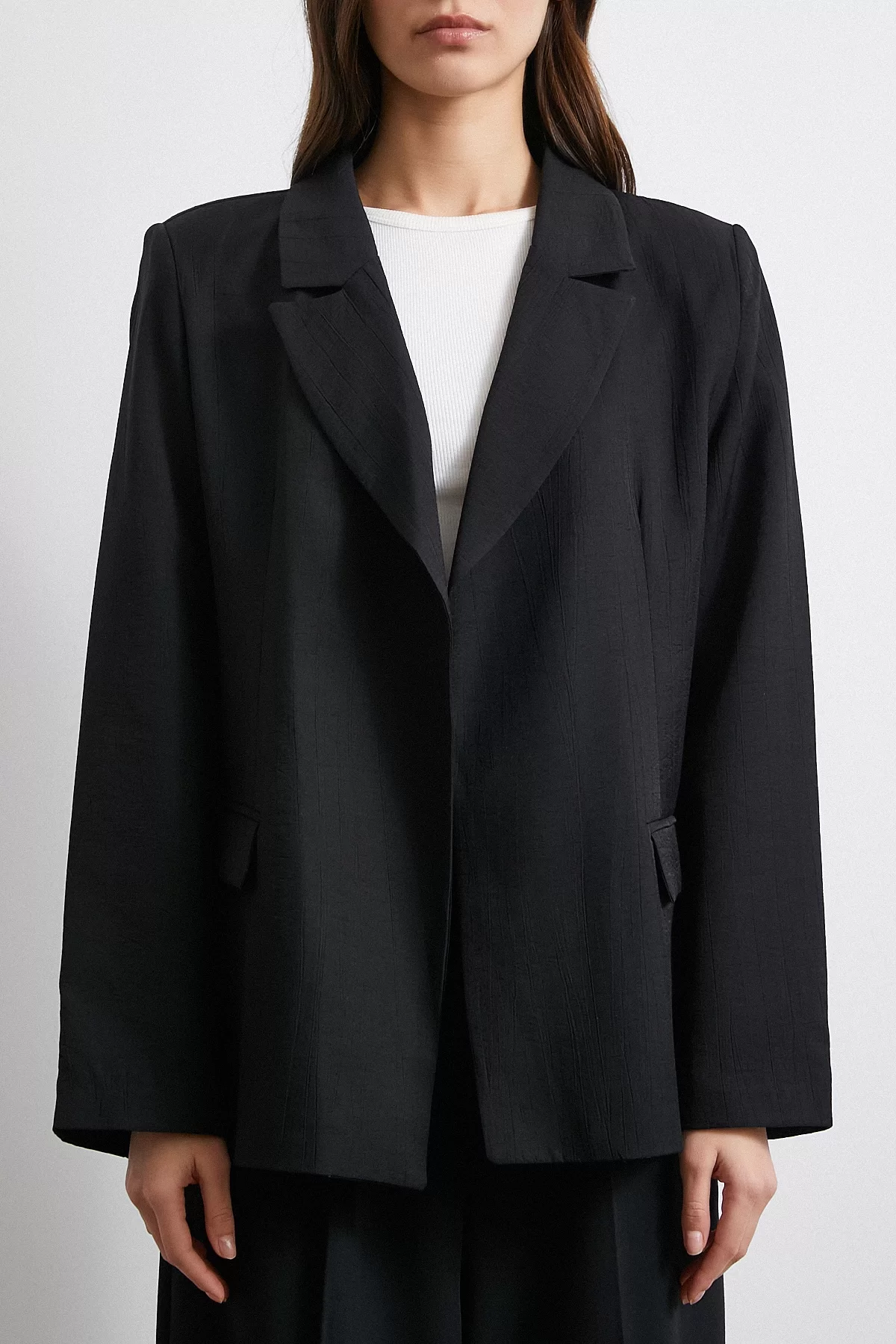 Çizgi Astarlı Dökümlü Blazer Ceket Siyah
