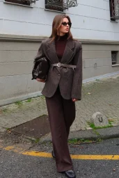 Çizgi Detaylı Kemerli Kaşe Ceket Kahve