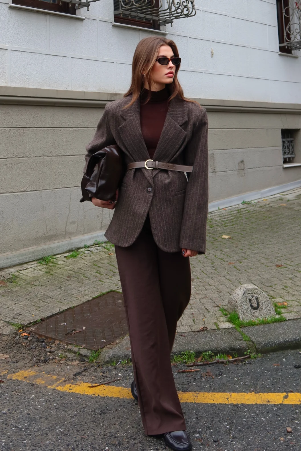 Çizgi Detaylı Kemerli Kaşe Ceket Kahve