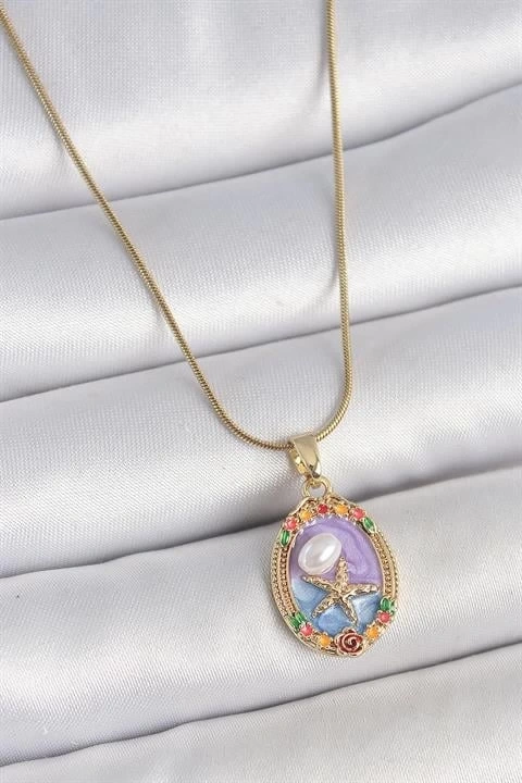 316L Çelik Gold Renk Zincir Mix Renk Deniz Yıldız İşlemeli Renki Çiçek Detay Portre Model Kadın Kolye