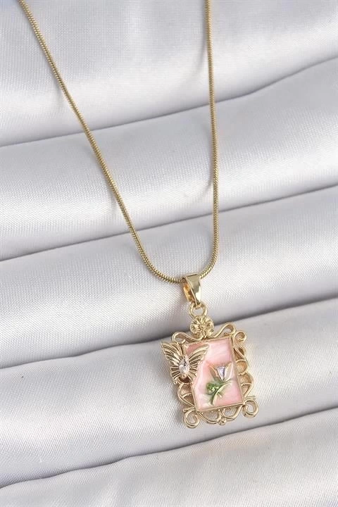 316L Çelik Gold Renk Zincir Pembe Mineli Çiçek İşlemeli Zirkon Taşlı Kelebek Detay Portre Model Kadın Kolye