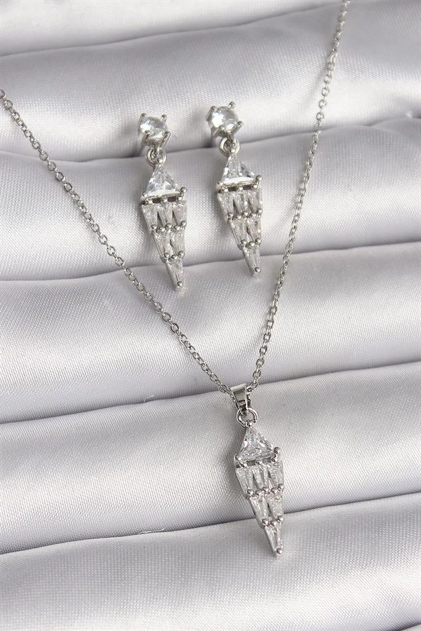 316L Çelik Gümüş Renk Zincir Sallantı Zirkon Taş Model Kadın Kolye Küpe Seti