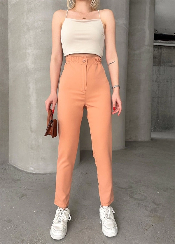 Beli lastikli karamel pantolon