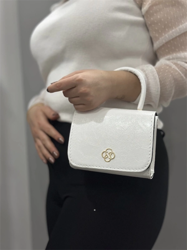 Beyaz cilt krash çanta