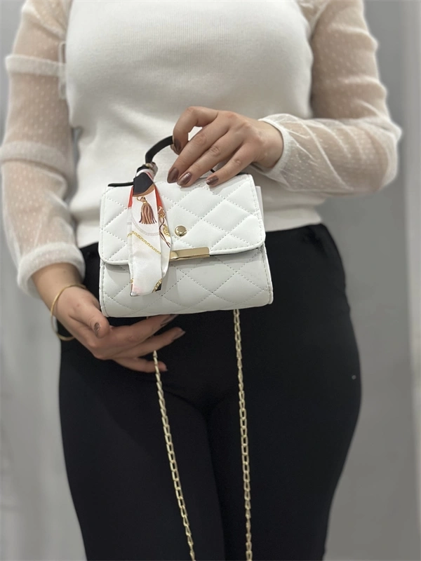 Beyaz cilt zoje çanta