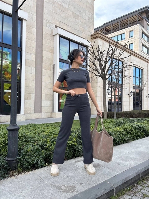 Bol paça pantolonlu alt üst takım