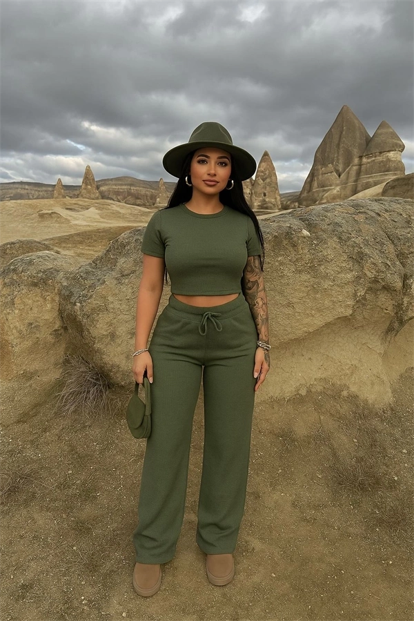 Bol paça pantolonlu alt üst takım