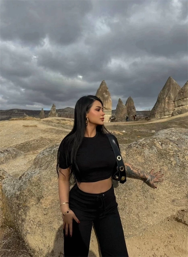 Bol paça pantolonlu alt üst takım