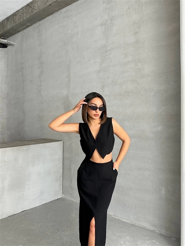 Çilek takım etek yelek