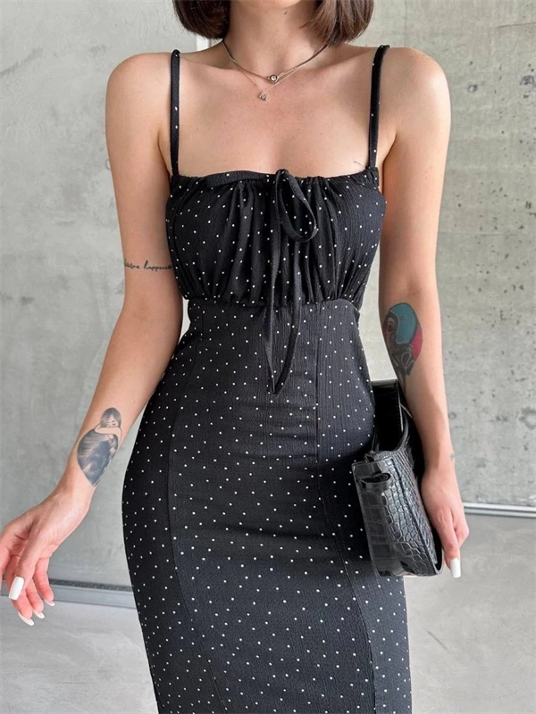 Desenli askılı elbise