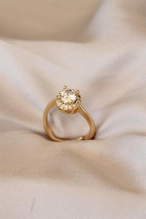 Gold Renk Tektaş Tasarımlı Ayarlamalı Metal Yüzük