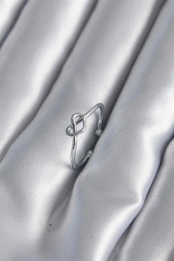 Gümüş Renk Düğüm Kalp Model Kadın Yüzük