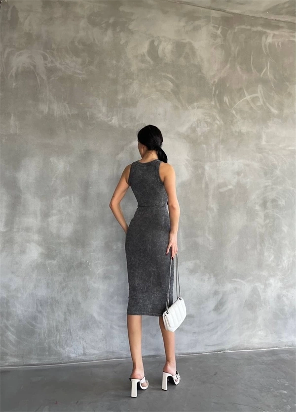 Halter yaka elbise aşit yıkamalı