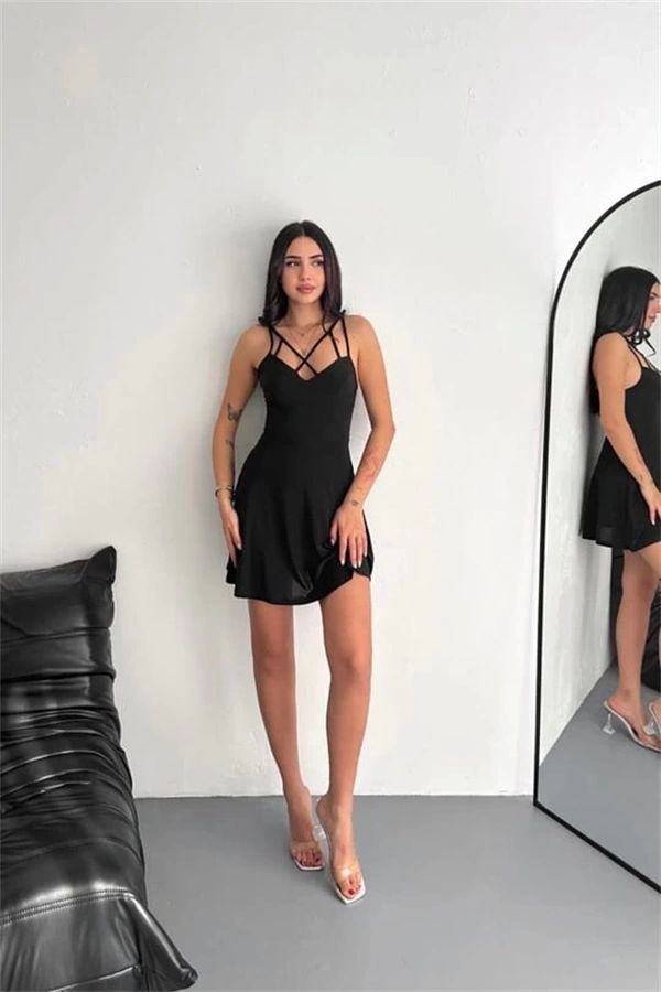 İnce çift askılı mini elbise