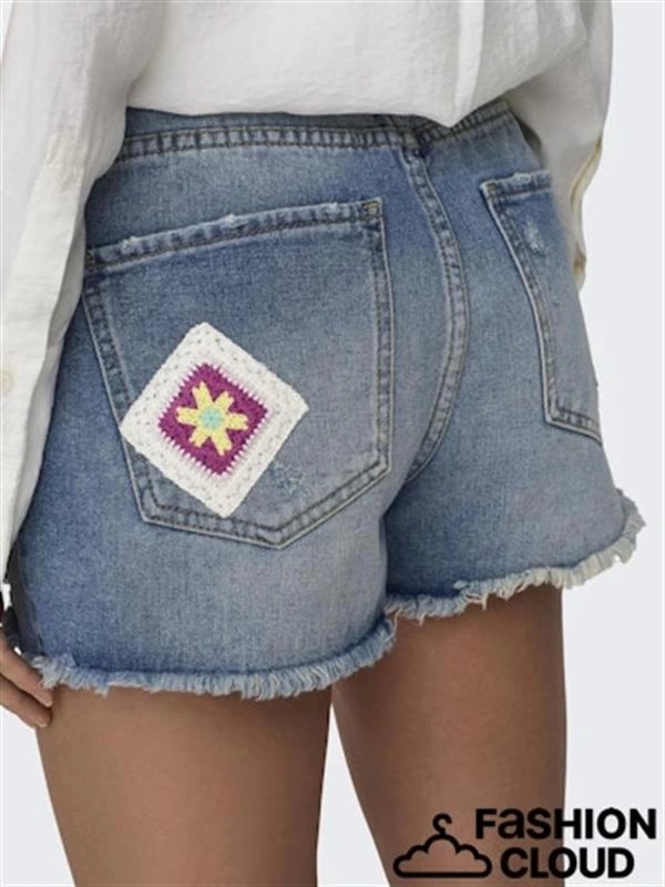 İşlemeli Denim Kadın Şort