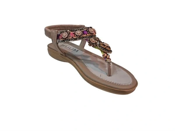 K11202 Deri Üzeri Taş İşlemeli Parmak Arası Kadın Sandalet Bej