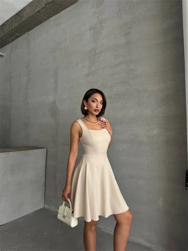 Kadın kare yaka kısa elbise s251188