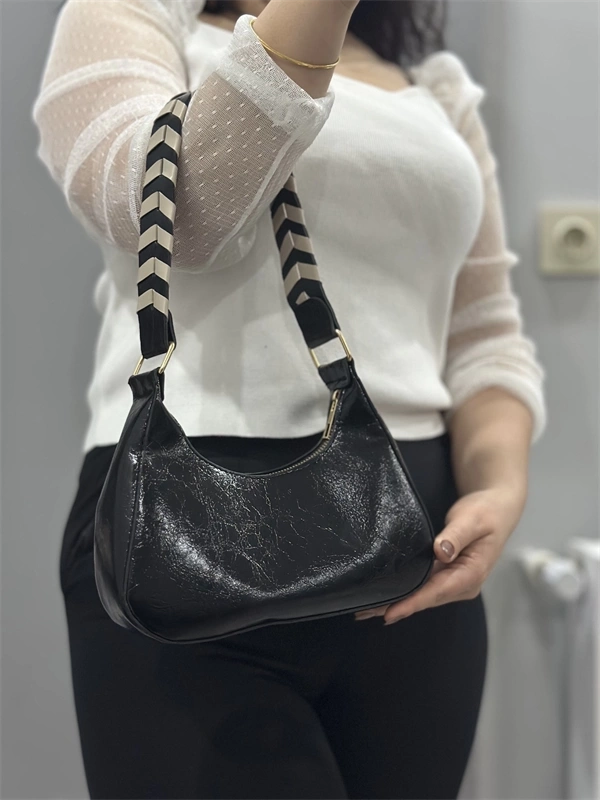 Kraş siyah cilt çanta