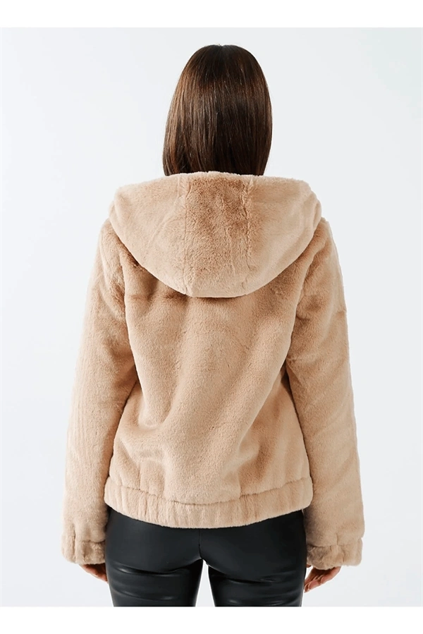 Kürklü Kapüşonlu Mont