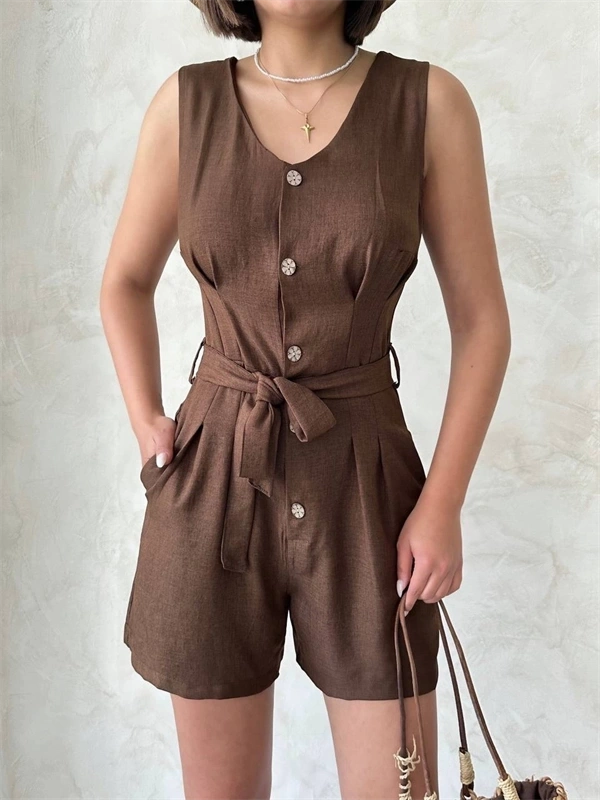 Kuşaklı şortlu tulum