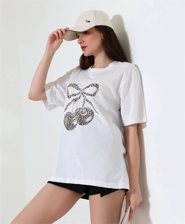 Leopar Desenli kiraz Baskılı Kadın T-Shirt