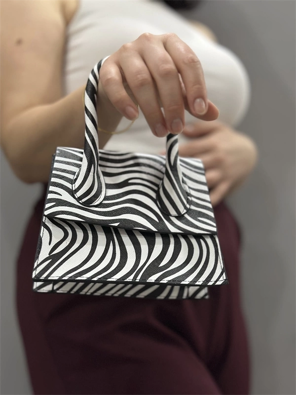 luxe siyahbeyaz cilt çanta