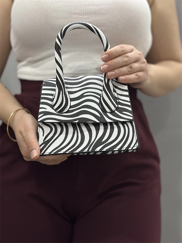 luxe siyahbeyaz cilt çanta