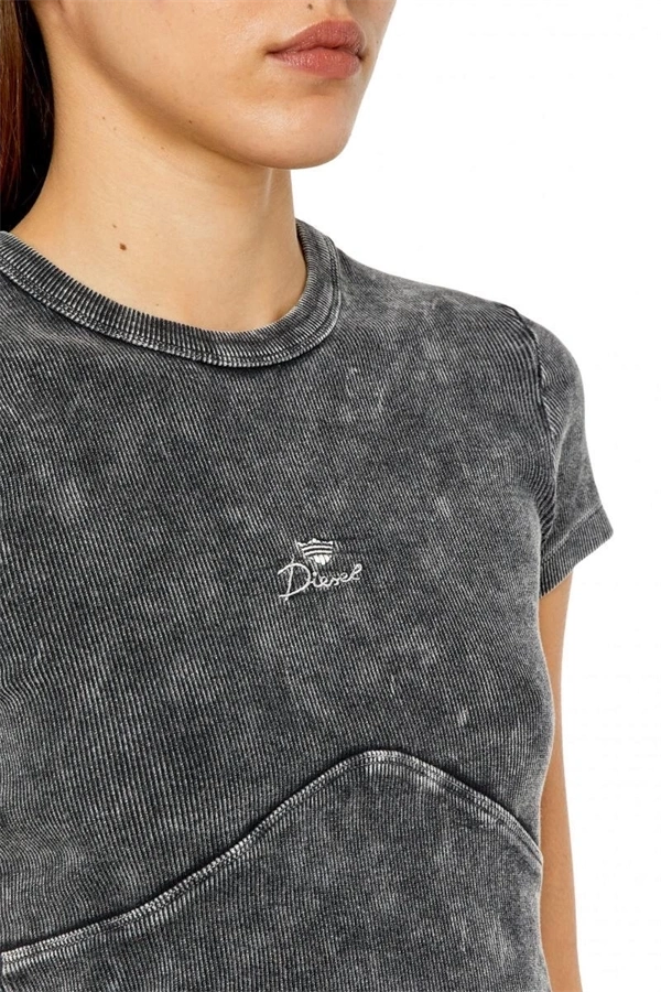 Nakış işlemeli asit yıkamalı bluz