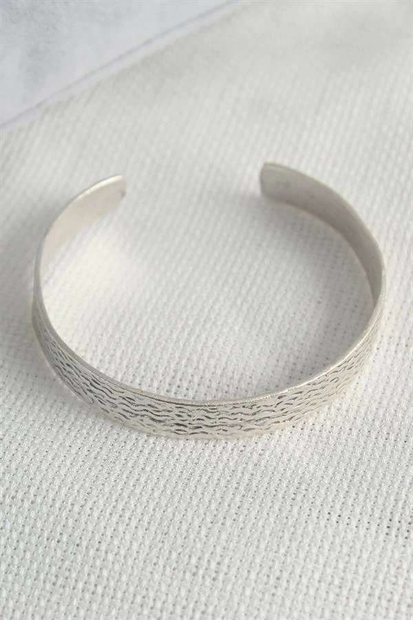 Otantik Model Gümüş Renk Motif İşleme Plaka Erkek Bileklik