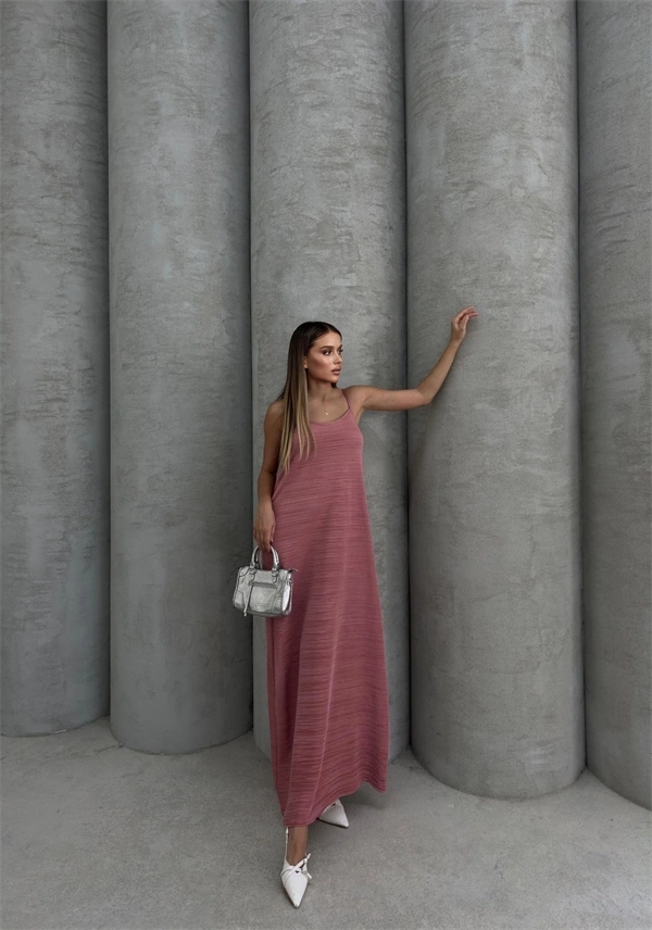 Piliseli Uzun Elbise