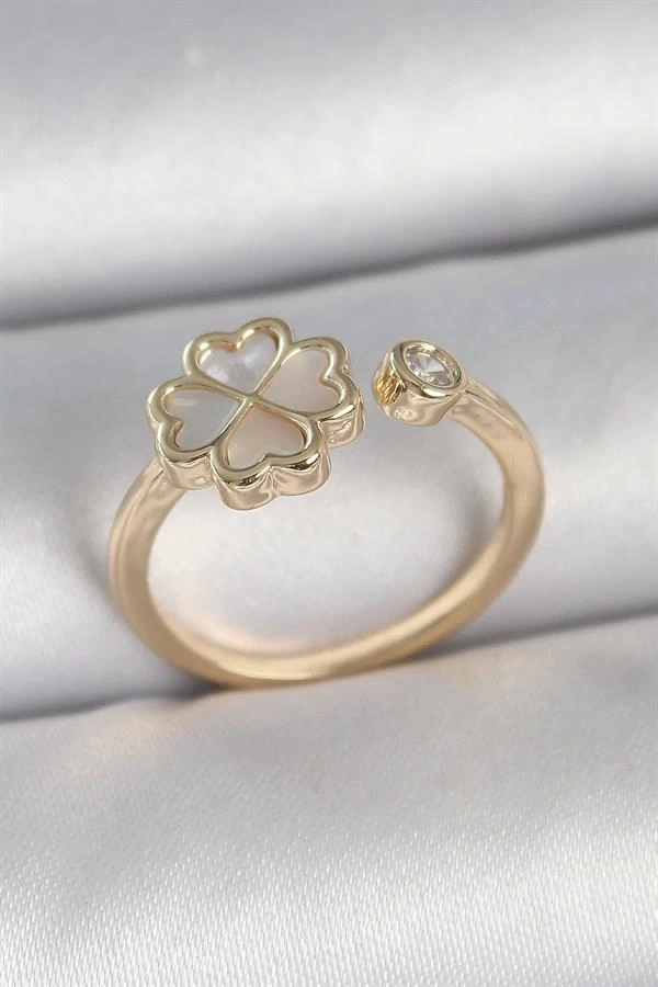 Pirinç Gold Renk Beyaz Mineli Yonca Model Zirkon Taş Detay Ayarlanabilir Kadın Yüzük