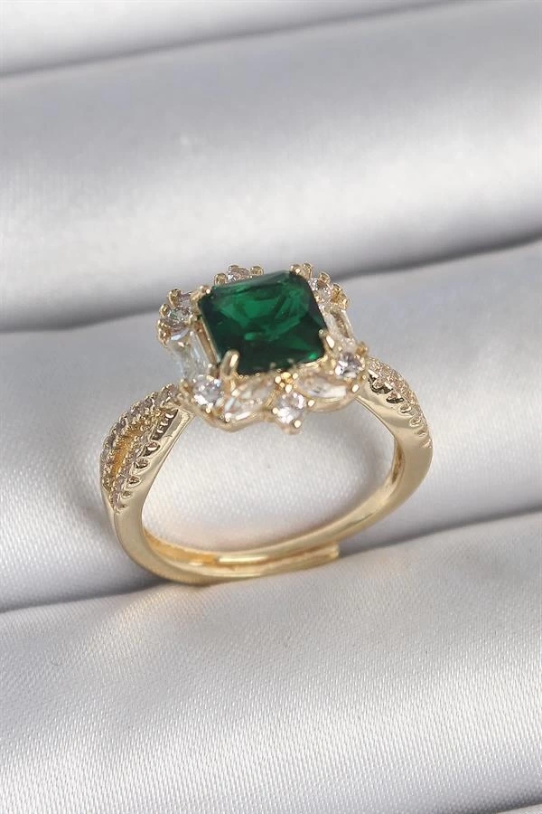 Pirinç Gold Renk Zirkon Taşlı Yeşil Kare Tektaş Model Kadın Yüzük