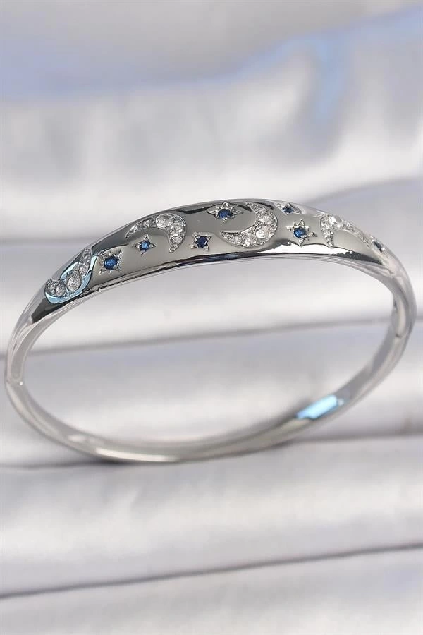 Pirinç Gümüş Renk Zirkon Taşlı Hilal İşlemeli Mavi Taşlı Yıldız Detay Kadın Kelepçe