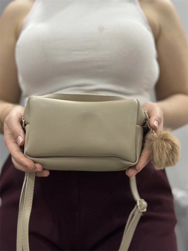 Ponpon vizon cilt çanta