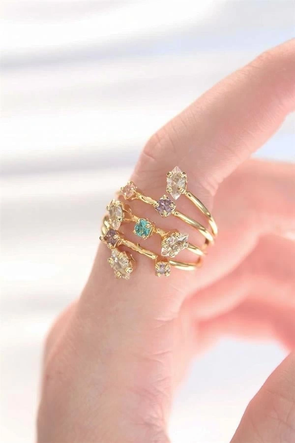 Renkli Zirkon Taşlı Gold Renk Ayarlanabilir Yüzük