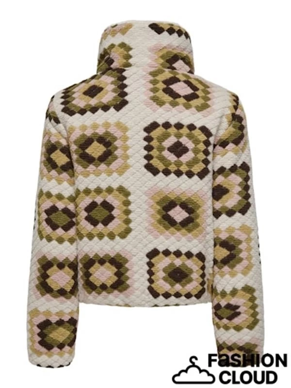 Şıklık Ve Zerafetiyle Göz Alıcı Kadın Ceket