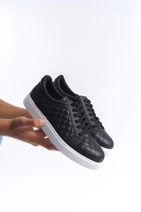 SLW166 Prestige Bağcıklı Cilt Kapitone Desenli Erkek Günlük Sneaker Ayakkabı CBT - Siyah