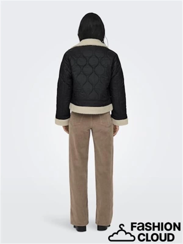 Softshell Su Geçirmez İnce Kapitone Kadın Ceket