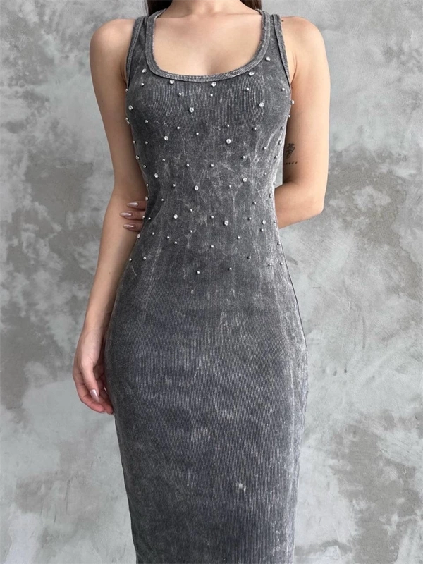 Taşlı askılı elbise