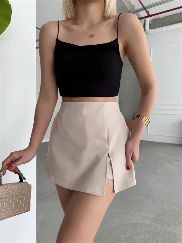 Tek yırtmajlı şort etek