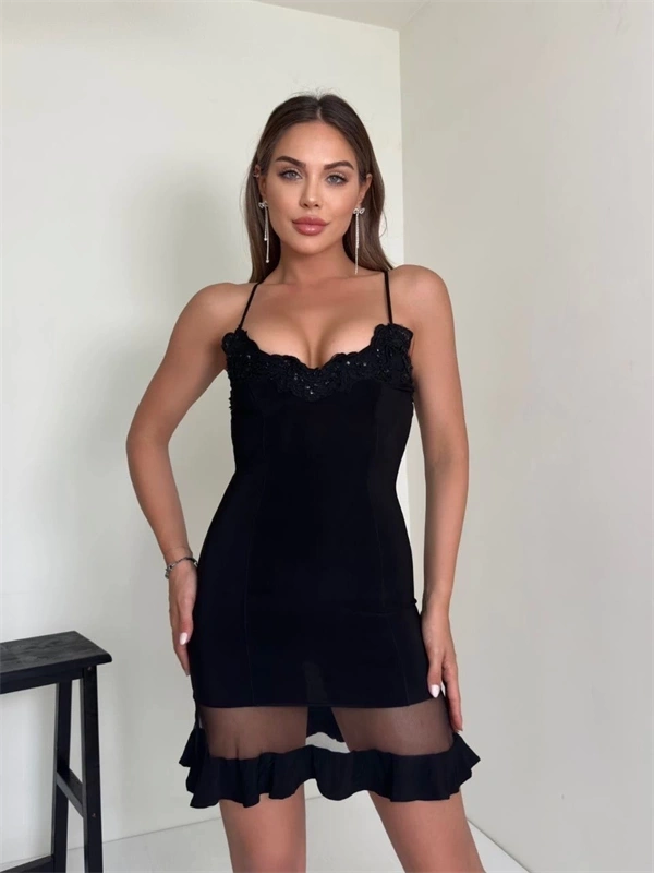 Tül detaylı mini elbise