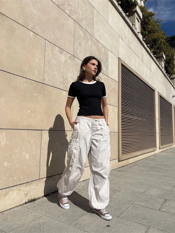 Yaka kol garnili ön parçalı bluz