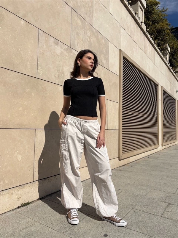 Yaka kol garnili ön parçalı bluz